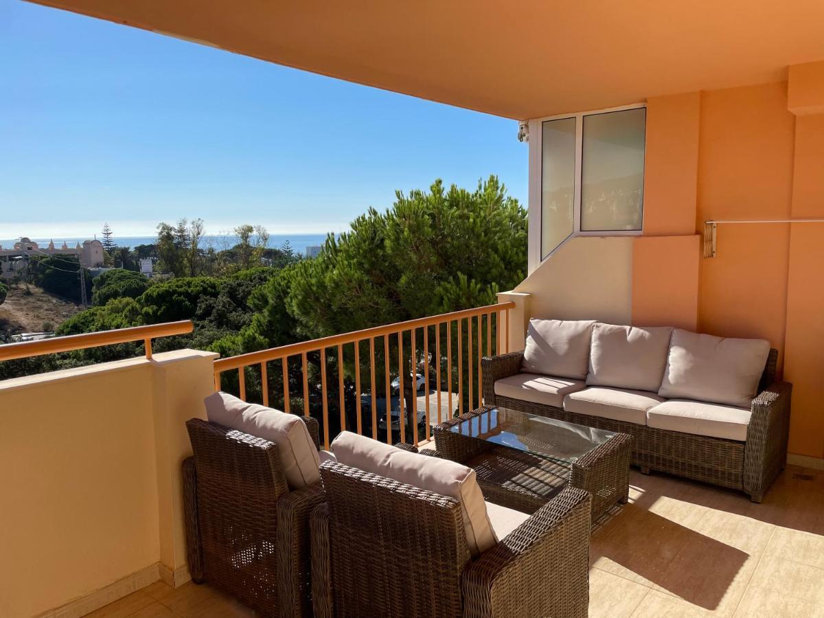 Beautiful Holiday Apartment 2 Bedroom Beach And Pool Malaga Marbella Calahonda Royale Mijas Costa Spain Luaran gambar