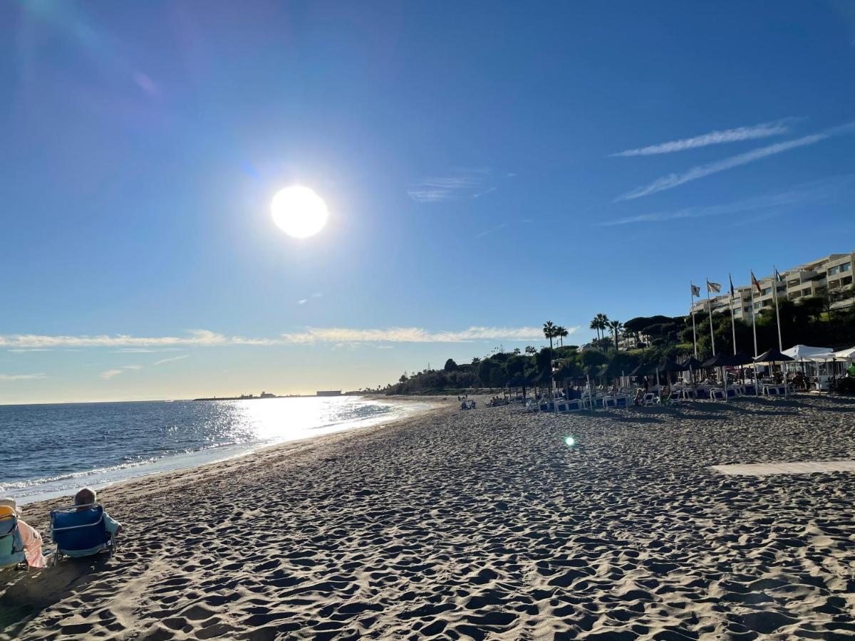 Beautiful Holiday Apartment 2 Bedroom Beach And Pool Malaga Marbella Calahonda Royale Mijas Costa Spain Luaran gambar