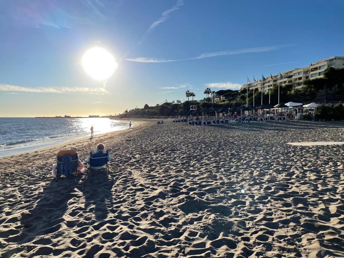 Beautiful Holiday Apartment 2 Bedroom Beach And Pool Malaga Marbella Calahonda Royale Mijas Costa Spain Luaran gambar