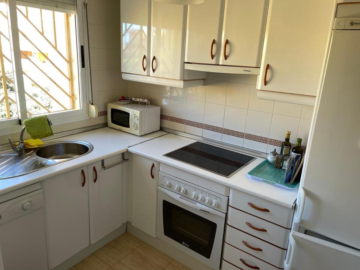 Beautiful Holiday Apartment 2 Bedroom Beach And Pool Malaga Marbella Calahonda Royale Mijas Costa Spain Luaran gambar