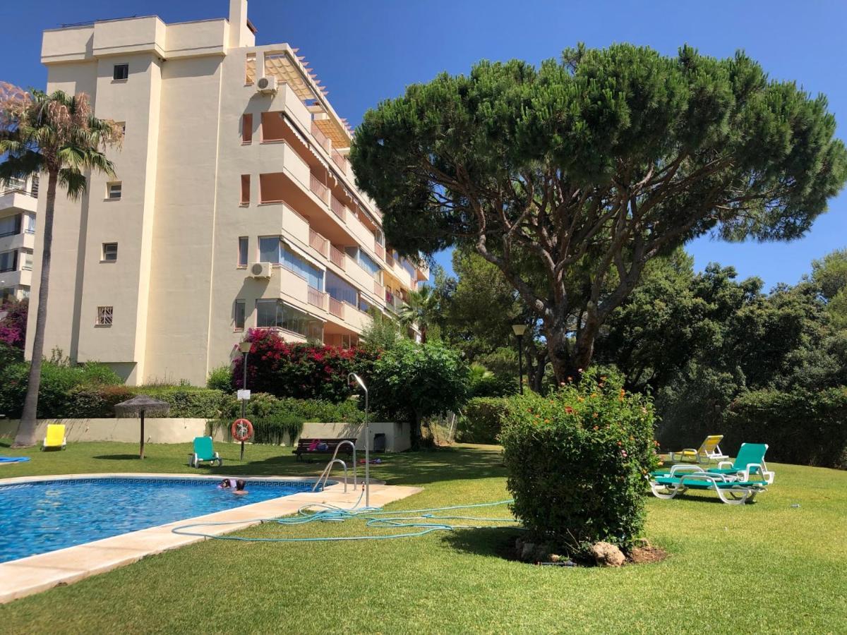 Beautiful Holiday Apartment 2 Bedroom Beach And Pool Malaga Marbella Calahonda Royale Mijas Costa Spain Luaran gambar