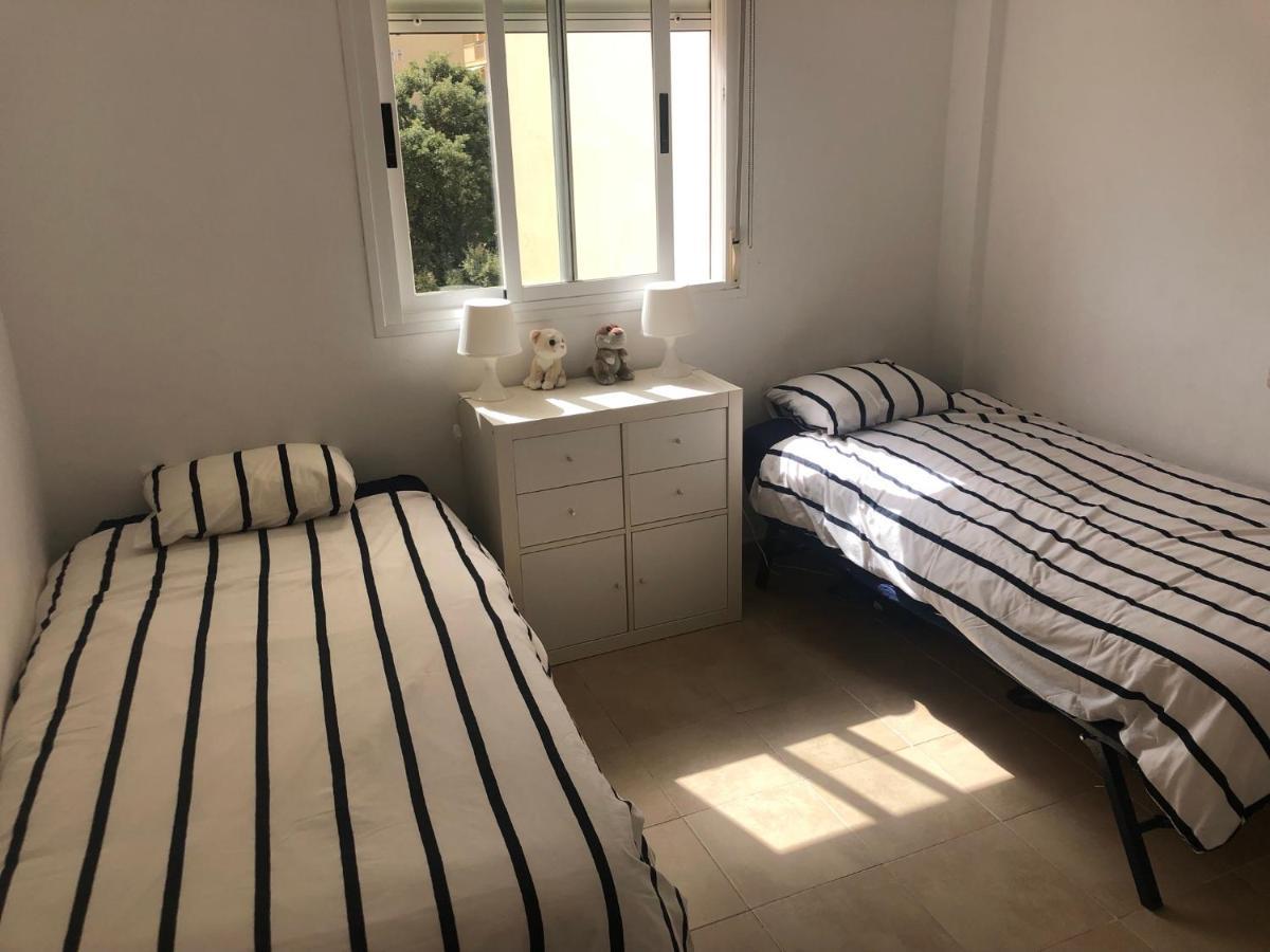 Beautiful Holiday Apartment 2 Bedroom Beach And Pool Malaga Marbella Calahonda Royale Mijas Costa Spain Luaran gambar